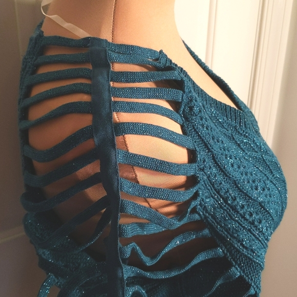 ROCAWEAR  Sweater NWT - Picture 3 of 5